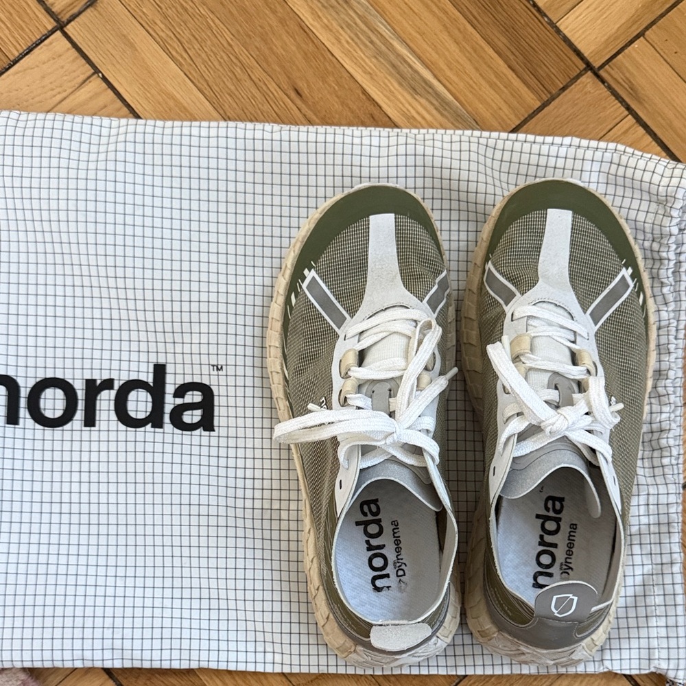 Norda 001 Women’s Glitch in Green